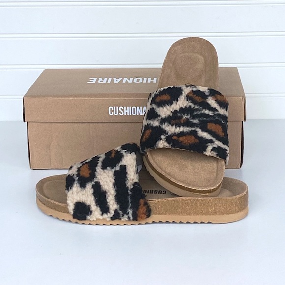 Cushionaire Shoes - NIB CUSHIONAIRE Lonie Women's 10 Cozy Leopard Corkbead Sandals Slip-On Slides